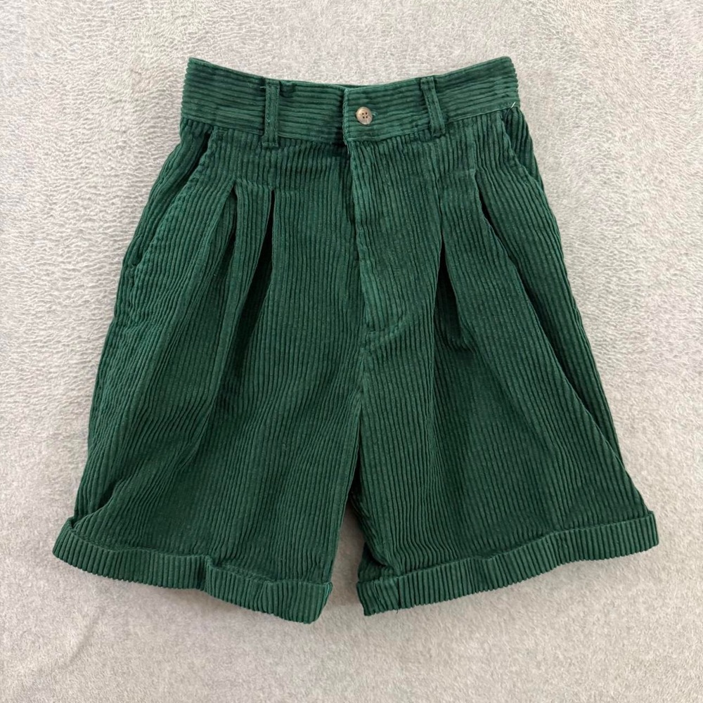 955 Originals Vintage Green Corduroy Pleated Shorts Women's Size 8 High Rise